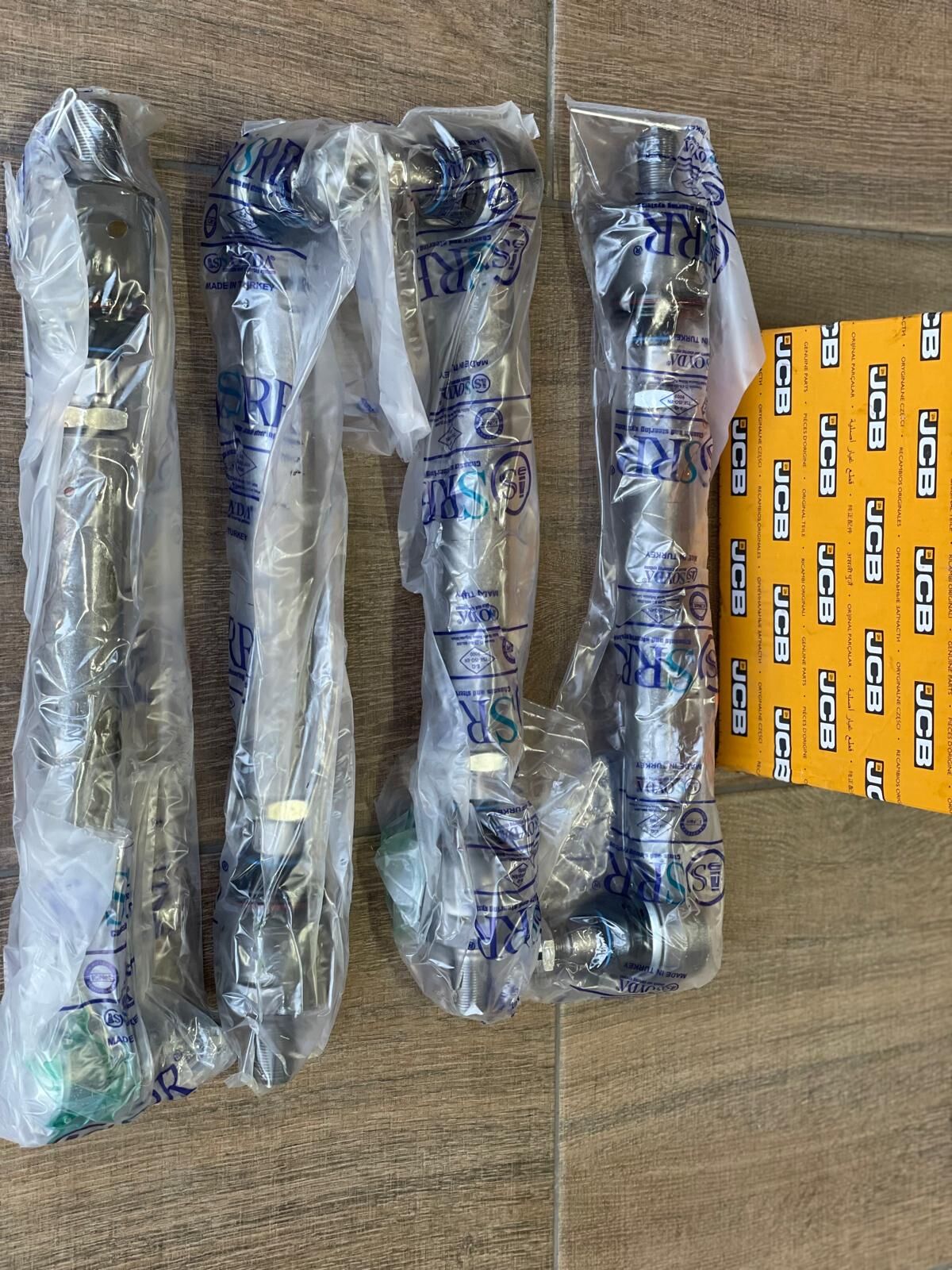 JCB 128/13949-YY KOMPLE ROD 4CX